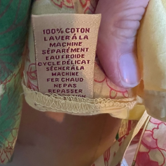 April Cornell small tunic with three fabric buttons and embroidered flowers - Picture 8 of 8